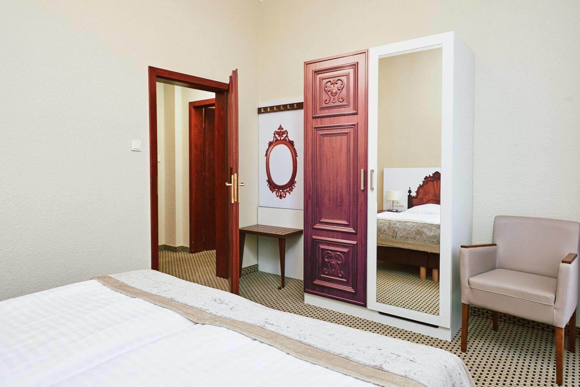 קולובז'ג Jantar Hotel & Spa By Zdrojowa מראה חיצוני תמונה